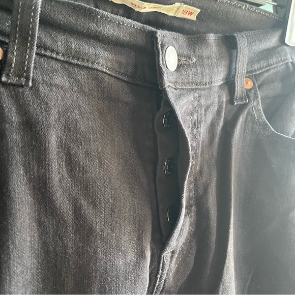 Levi’s Wedgie Skinny Destructed Black Skinny Raw Hem Jean Womens Size 18W - Picture 9 of 12